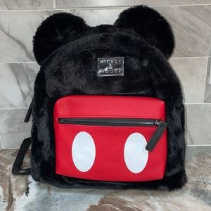 BNWT Disney Bioworld Mickey Mouse Plush Fluffy Fuzzy Fur Furry Mini Backpack